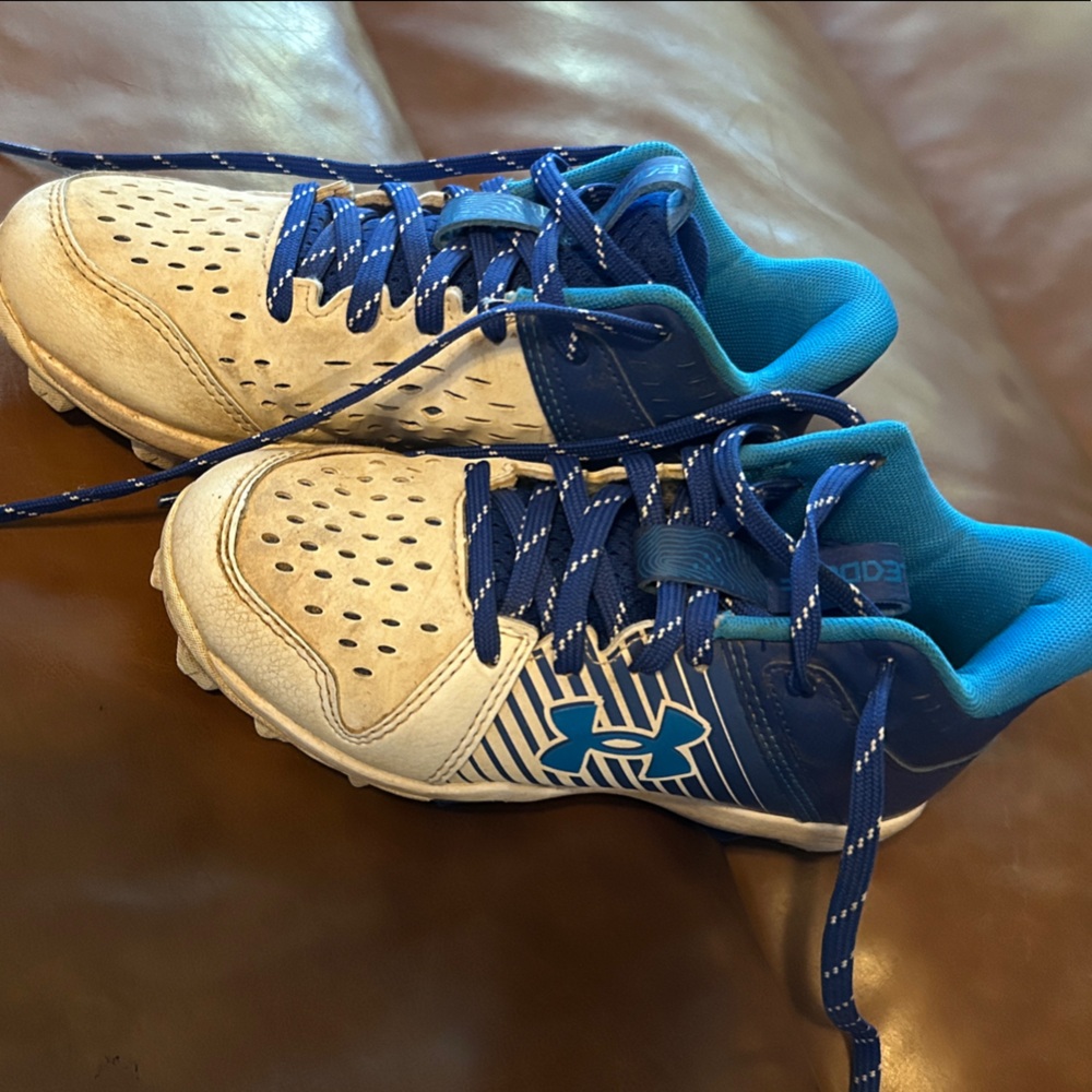 Under Armour Kids Blue and White cleats - good condition - size 1